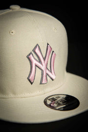 New York Yankees White Floral 9Fifty New Era Fits Snapback Hat New Era Fits Hats New York Yankees White Floral 9Fifty New Era Fits Snapback Hat New York Yankees White Floral 9Fifty New Era Fits Snapback Hat - Devious Elements Apparel