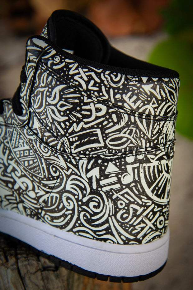 Devious Doodle Pattern Old School Men's High Top Sneakers