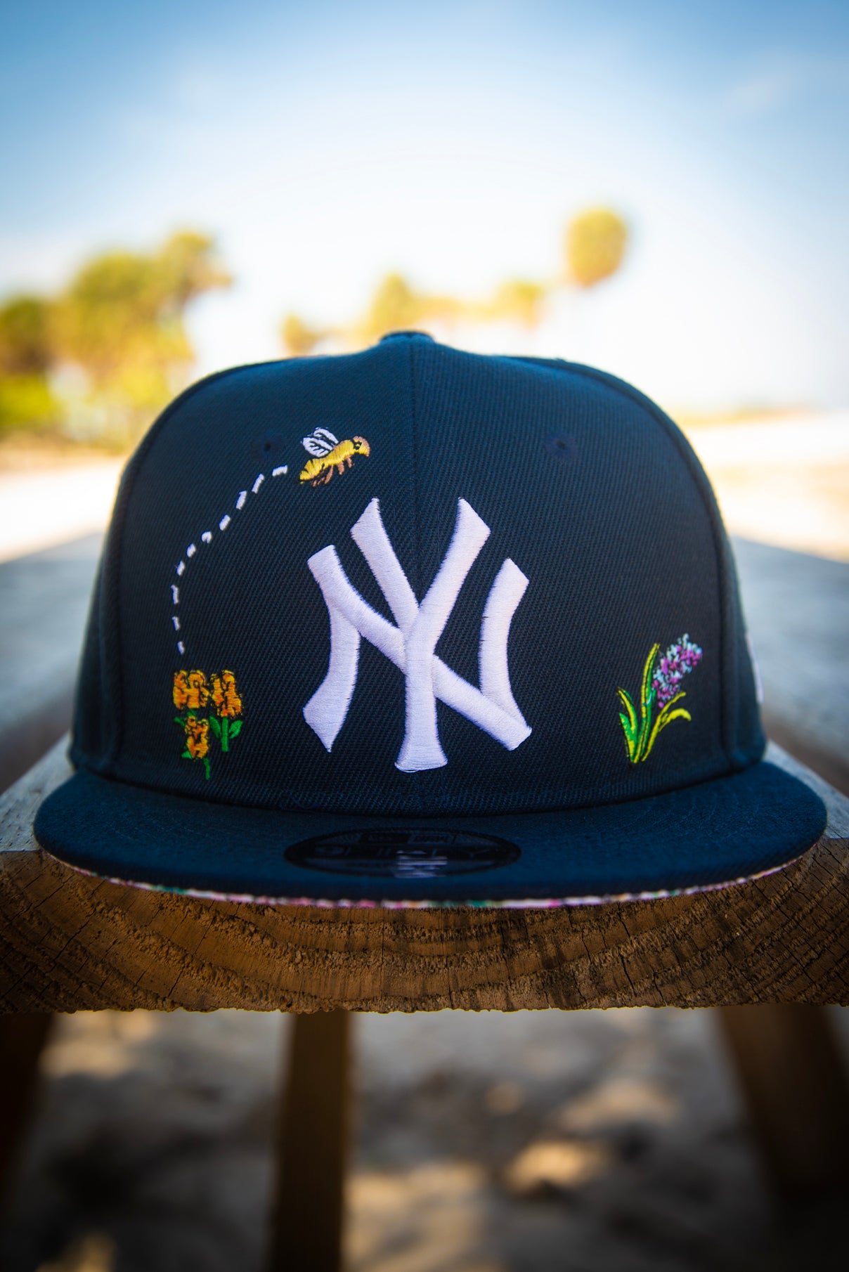 Luchtvaartmaatschappijen goedkeuren Terzijde New York Yankees Bee Spring Floral 9Fifty New Era Fits Snapback Hat
