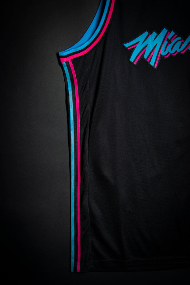 Nike NBA Miami Heat Dwayne Wade Miami Vice T-Shirt Size Medium BV8773-422